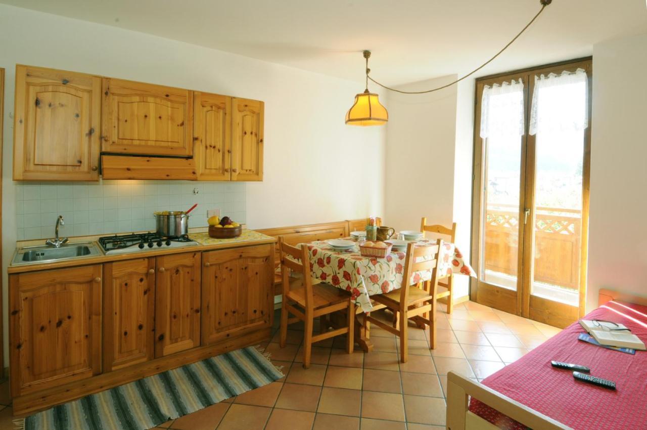 Casa Anselmi Lägenhet Croviana Exteriör bild